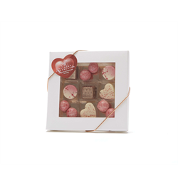 Valentin Æske Med Desserthjerter og Dragée 